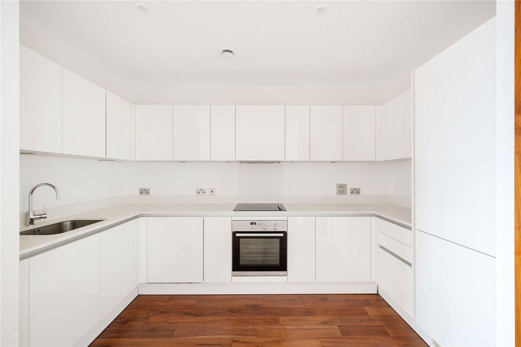 Property photo 2 of 21 Picture No. 19