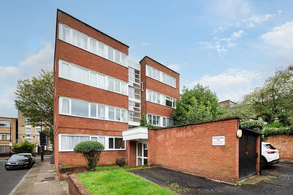 Property photo 3 of 11