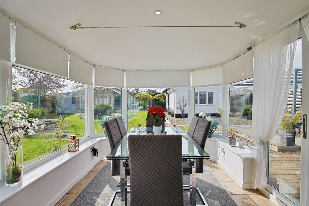 Property photo 3 of 23