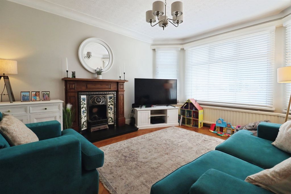 Property photo 3 of 30