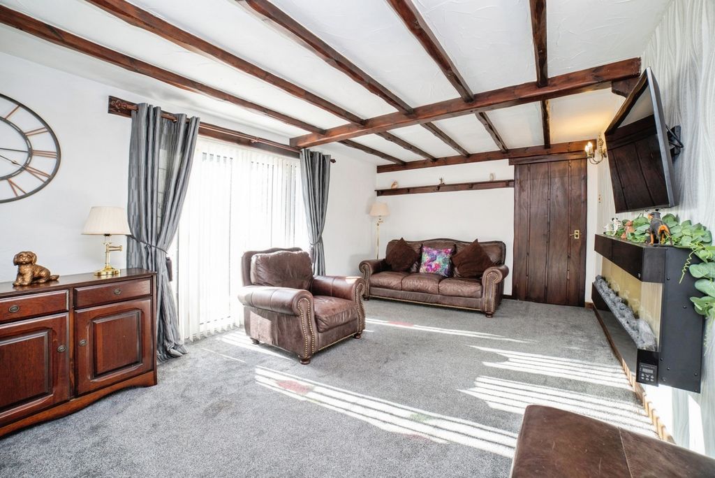 Property photo 2 of 20 Pbox-Img.Jpg