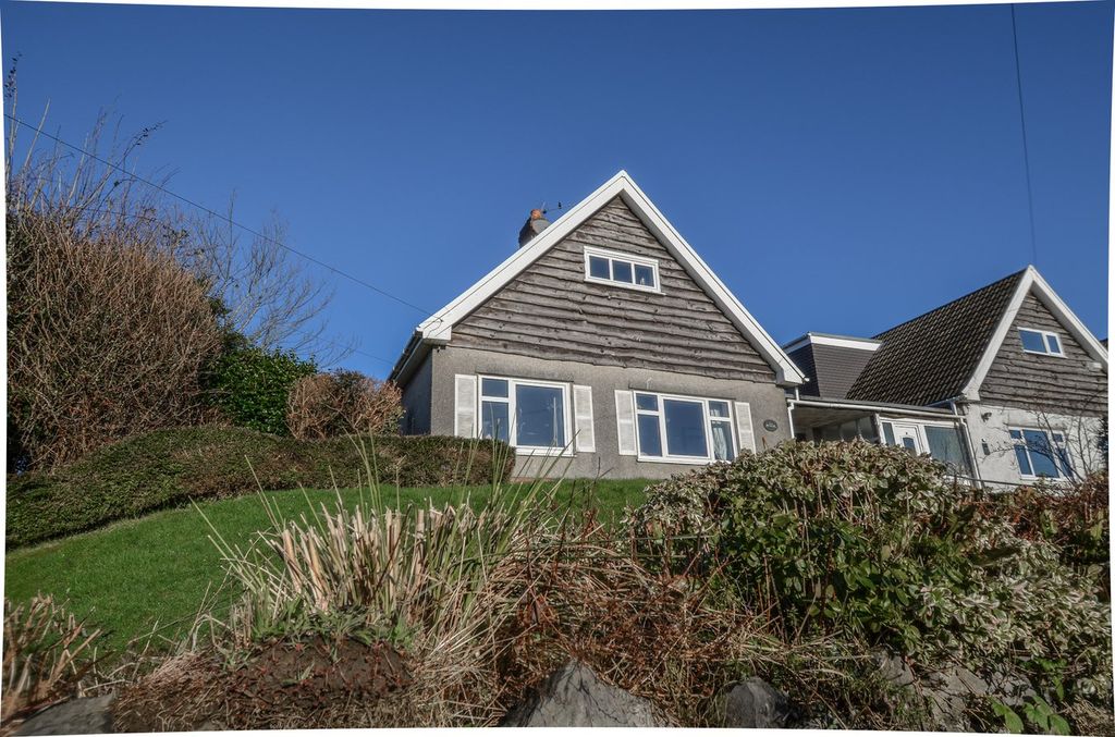 Property photo 1 of 31