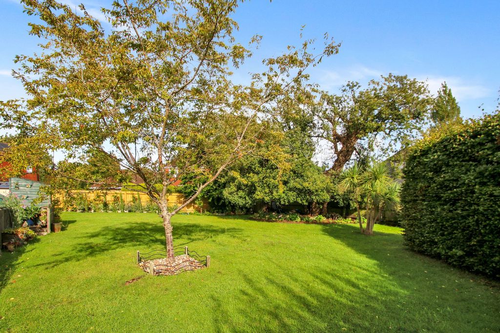 Property photo 2 of 15