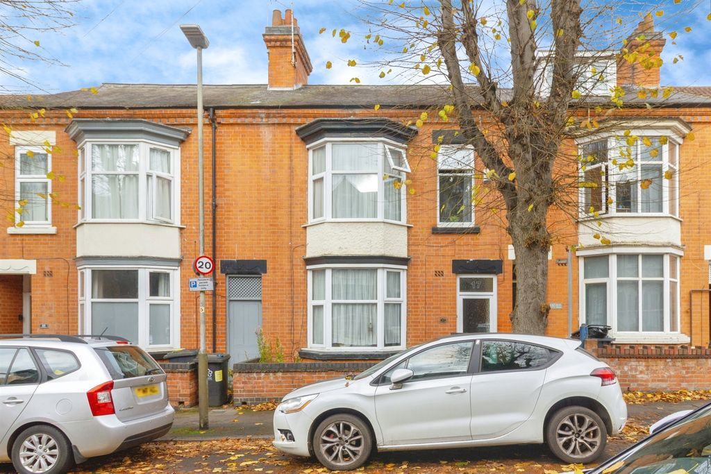 Property photo 1 of 17