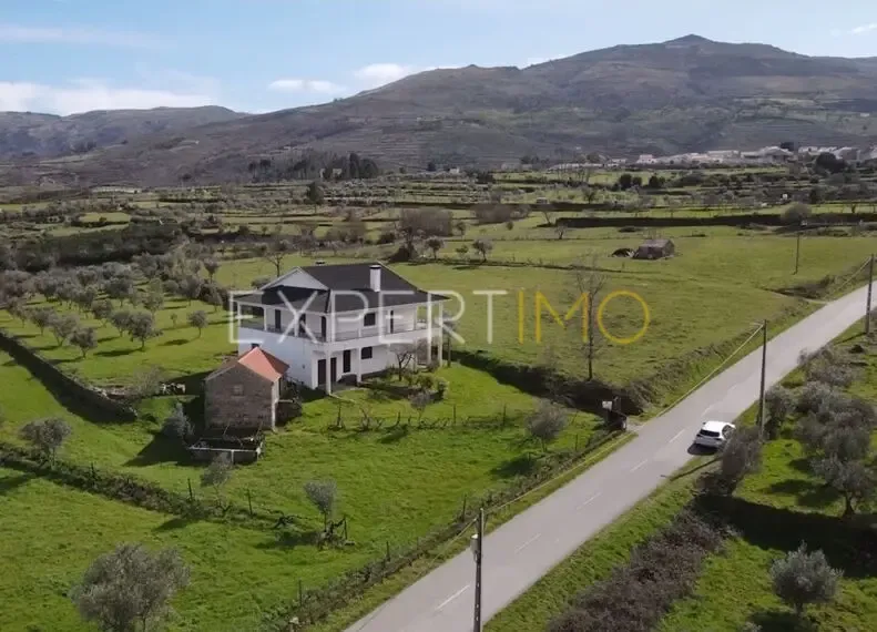 Property photo 1 of 25 Img 0