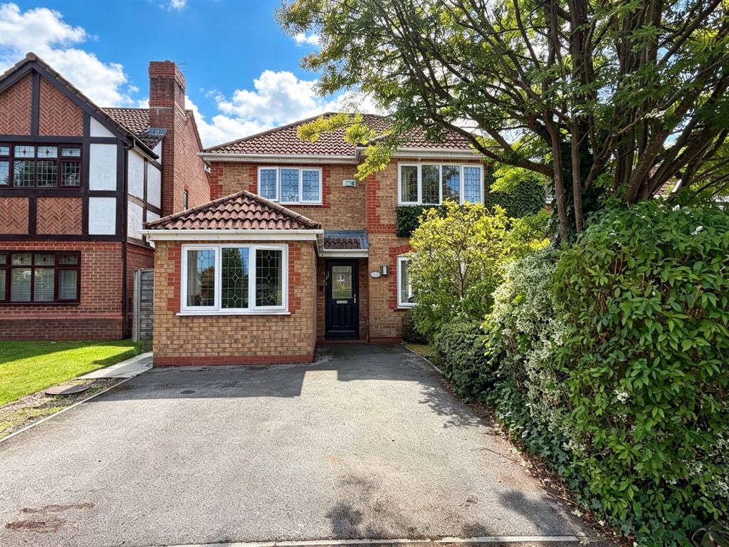 5 bed detached house for saleClock Tower Close, Hyde SK14