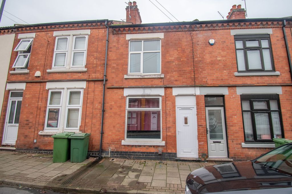 Property photo 1 of 7