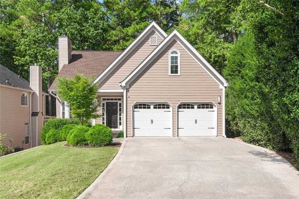 Property photo 1 of 31