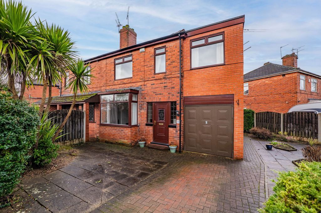 Property photo 1 of 27