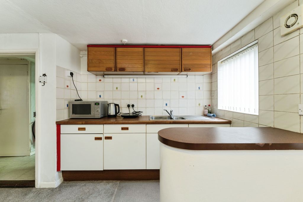 Property photo 3 of 20 Rs_05861