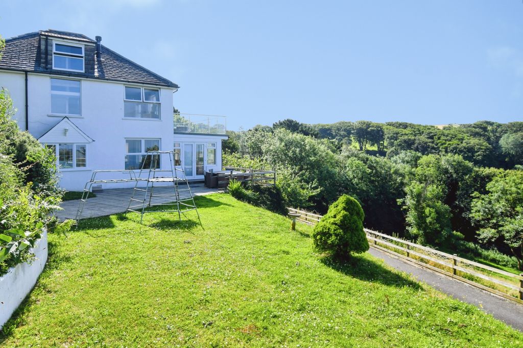 Property photo 1 of 29
