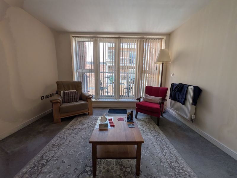 Property photo 3 of 11 Photo 12