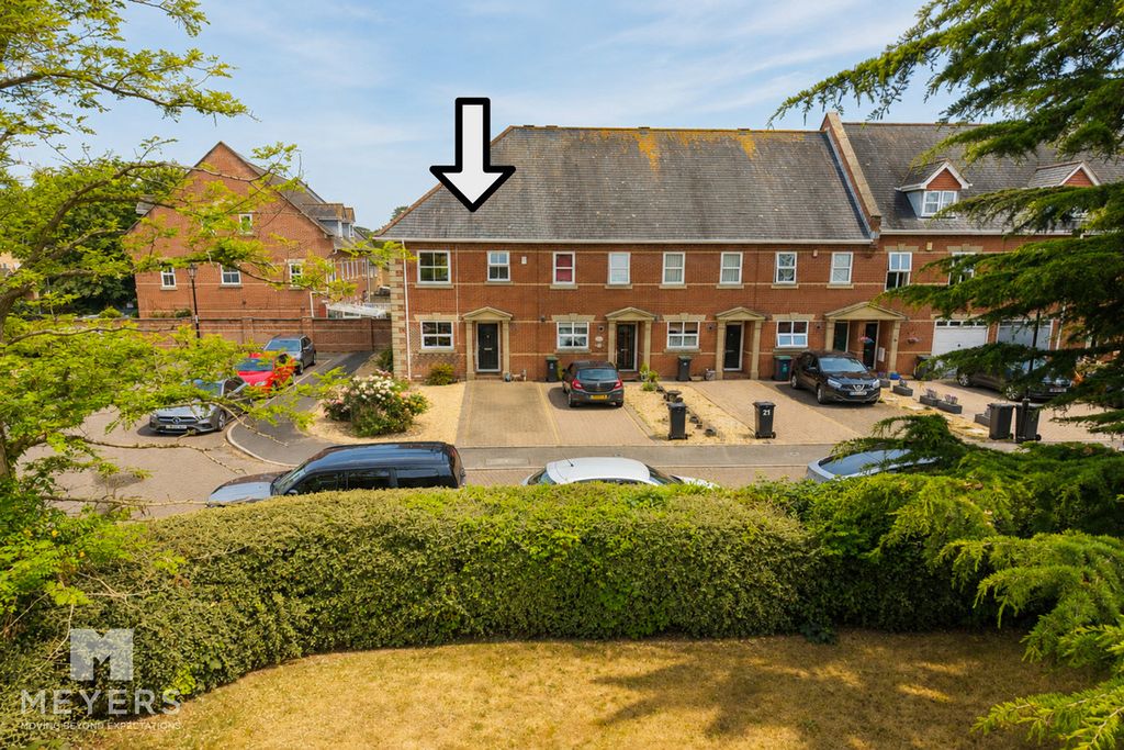 Property photo 1 of 27