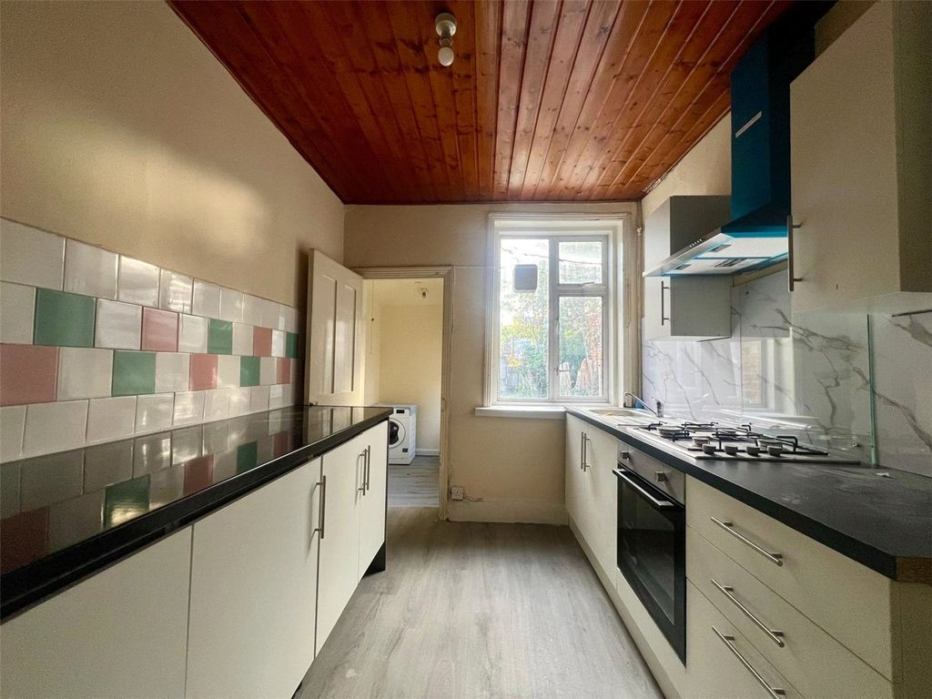 Property photo 3 of 10 Picture No. 05