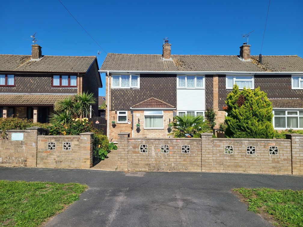 Property photo 1 of 32