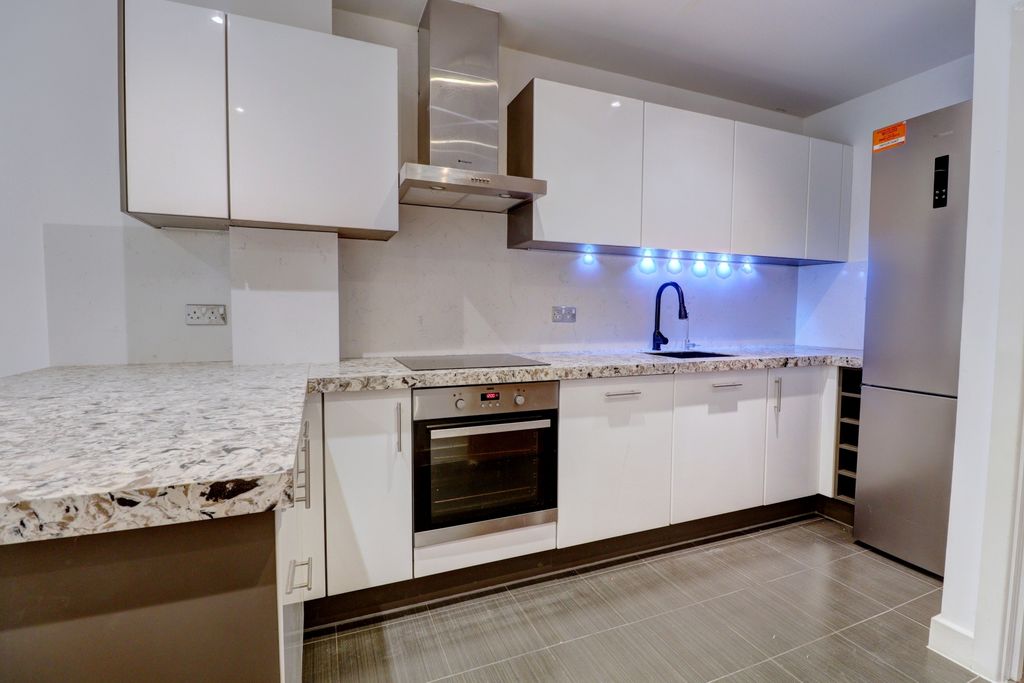 Property photo 2 of 12 Picture No. 02