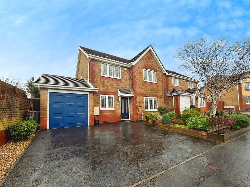 Property photo 2 of 37