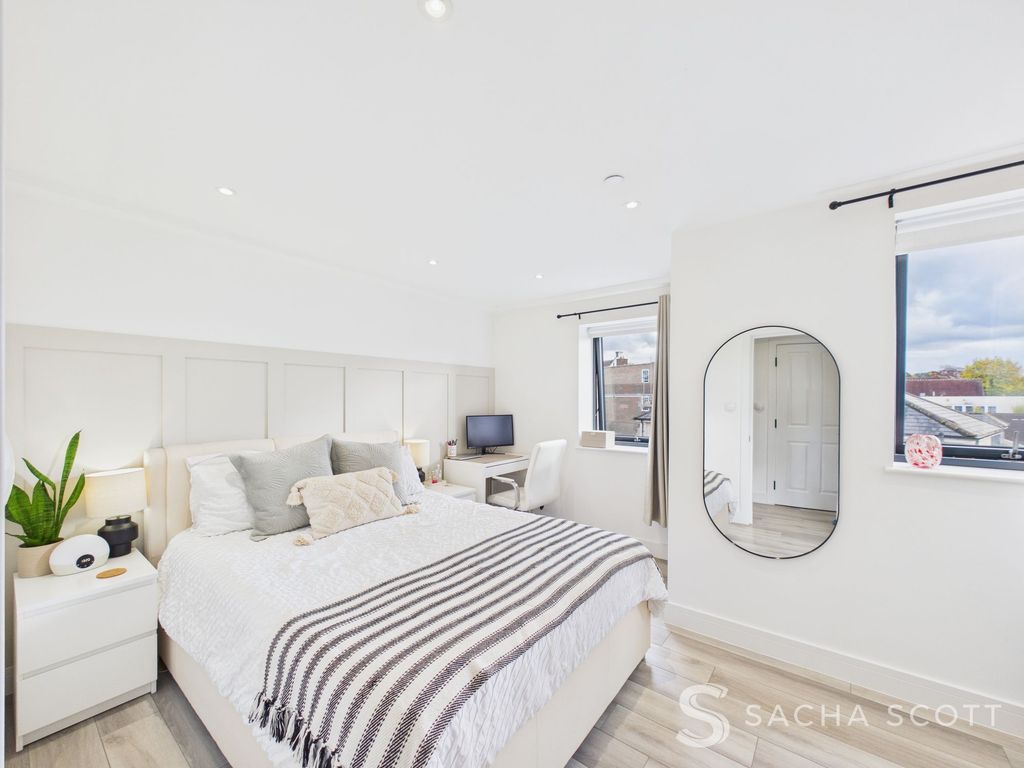 Property photo 3 of 14 Bedroom