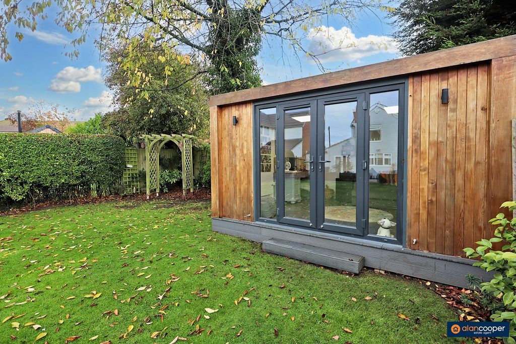 Property photo 3 of 45 4627357