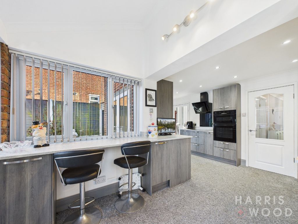 Property photo 2 of 22 4767535