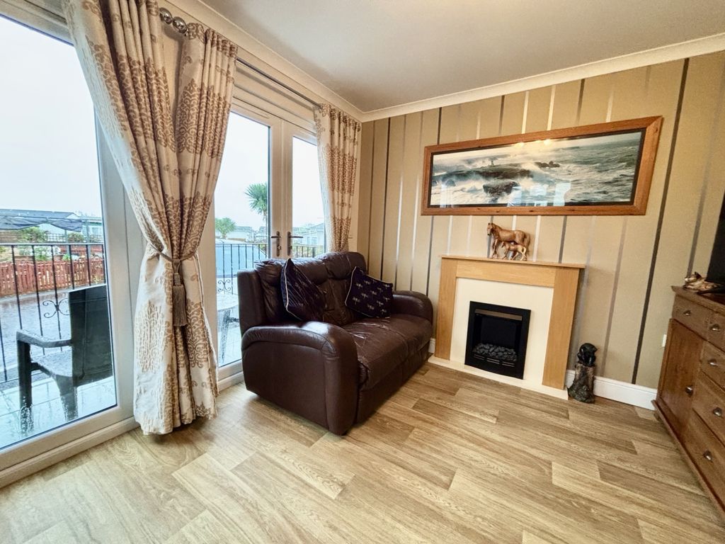 Property photo 3 of 9 Gallery