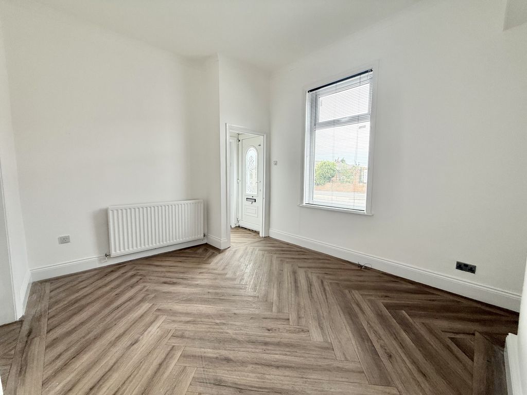 Property photo 3 of 10 Img_7412