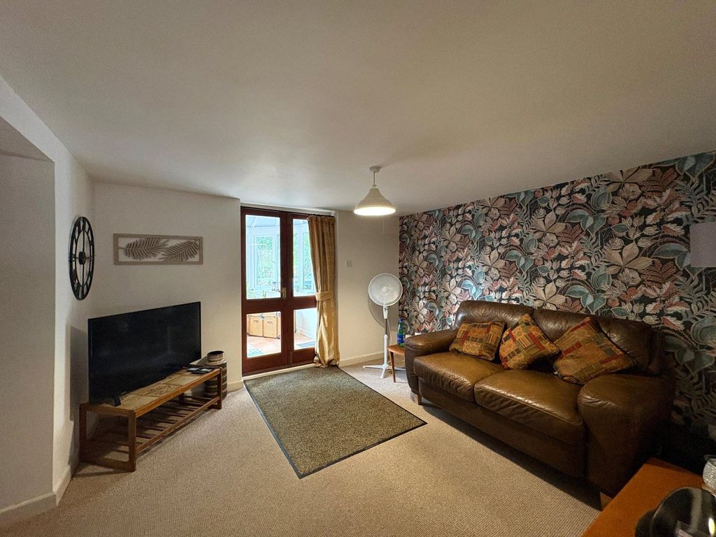 Property photo 3 of 14 Picture No. 25