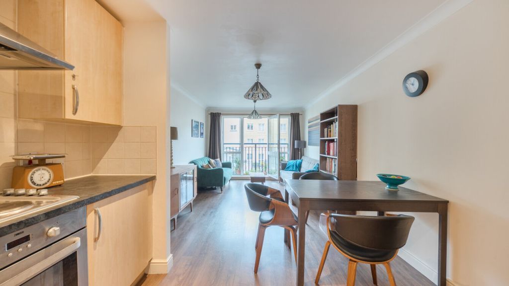 Property photo 3 of 20