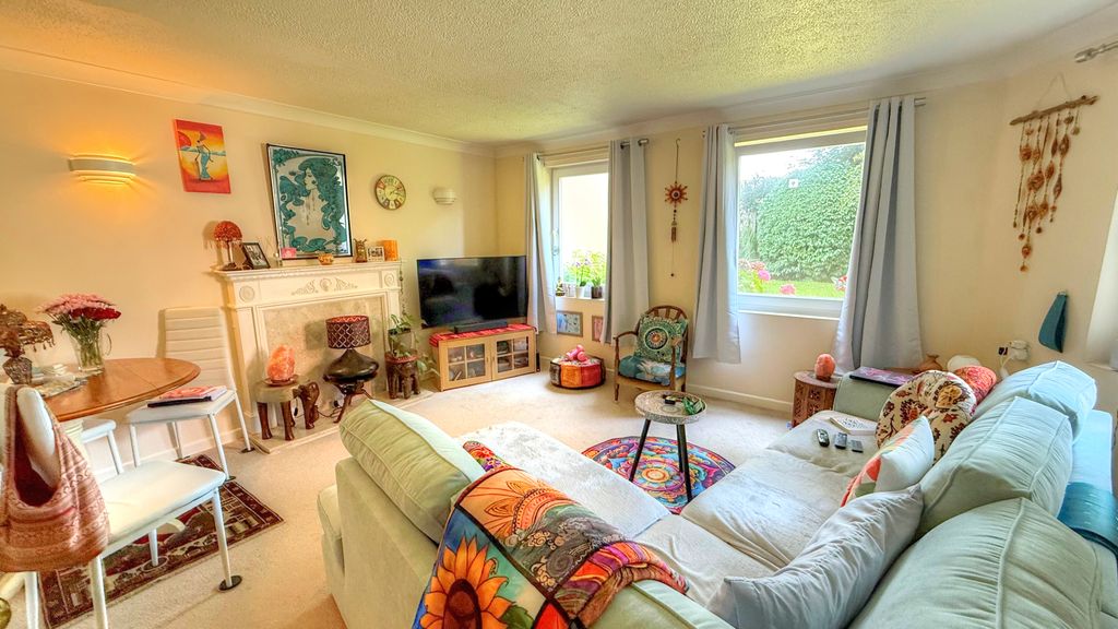 Property photo 3 of 9