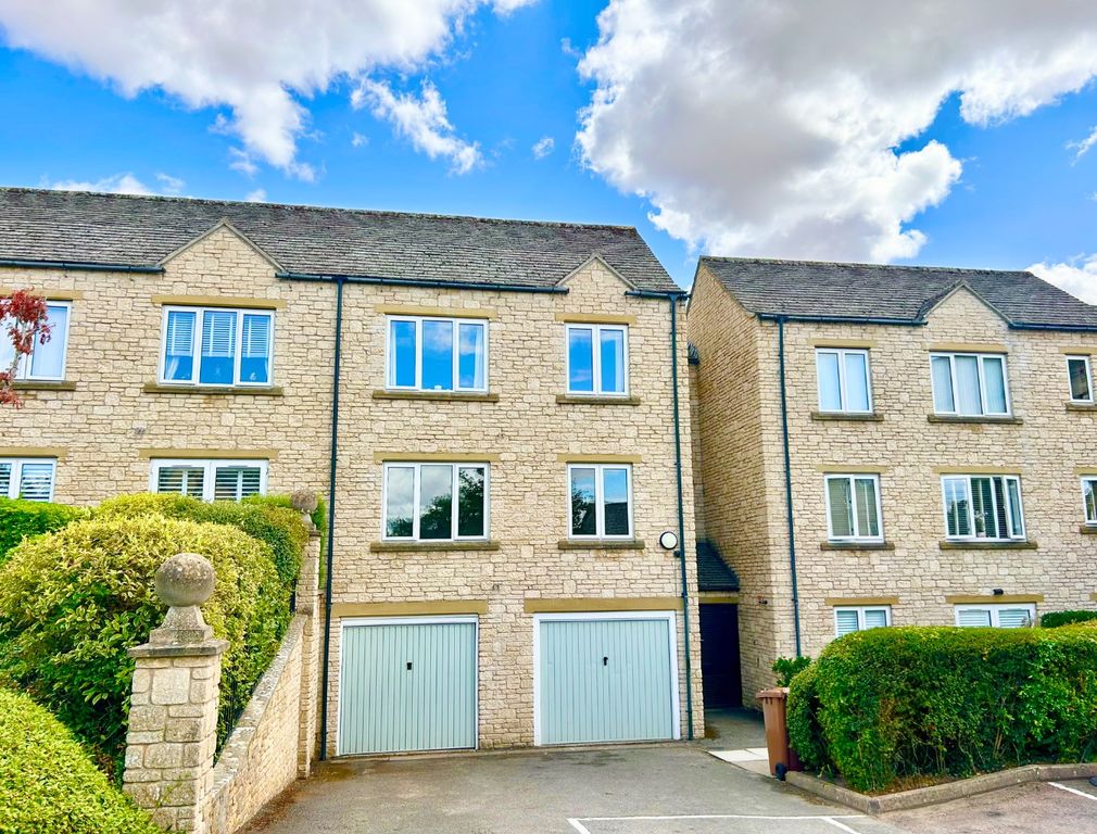 Property photo 2 of 50 4739404
