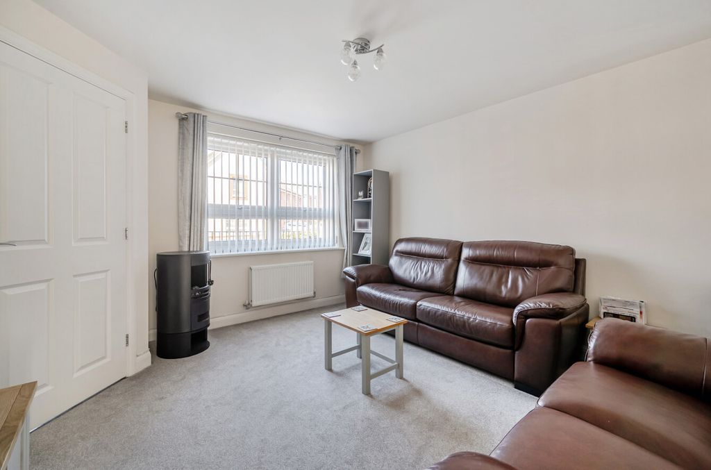 Property photo 3 of 23 1451690-19-69Efa5...