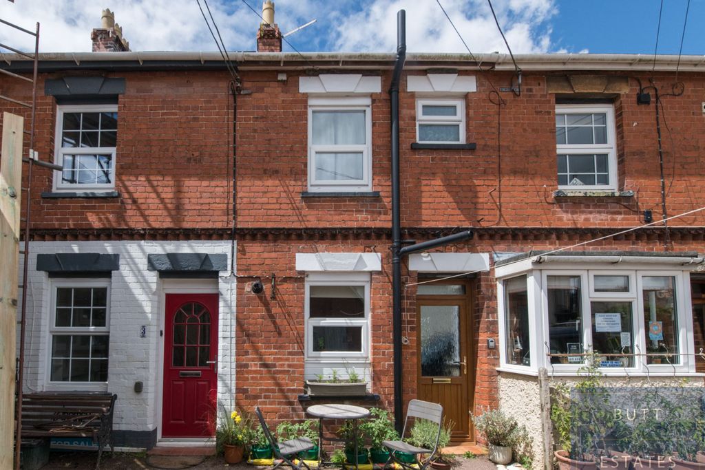 Property photo 1 of 12