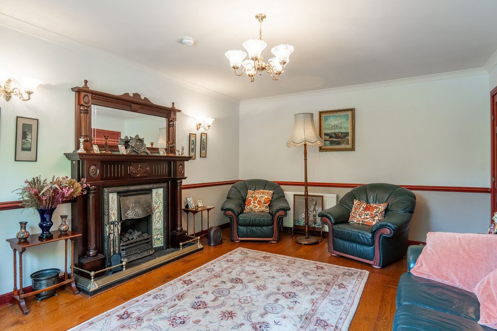 Property photo 2 of 44