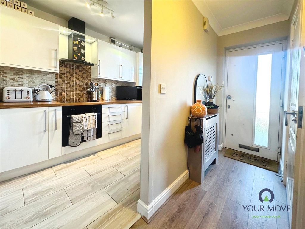 Property photo 2 of 16 Picture No. 24