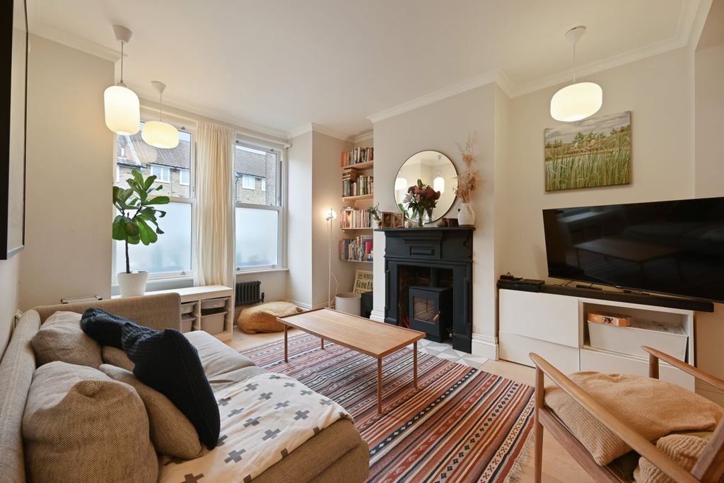 Property photo 3 of 17