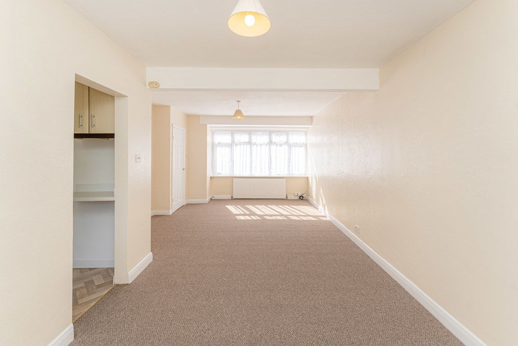 Property photo 2 of 16 Photo 11