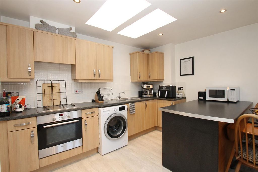 Property photo 3 of 9 Img_0053.Jpg