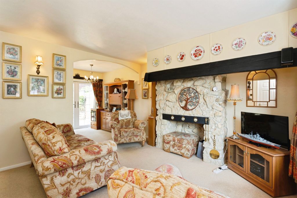Property photo 2 of 19