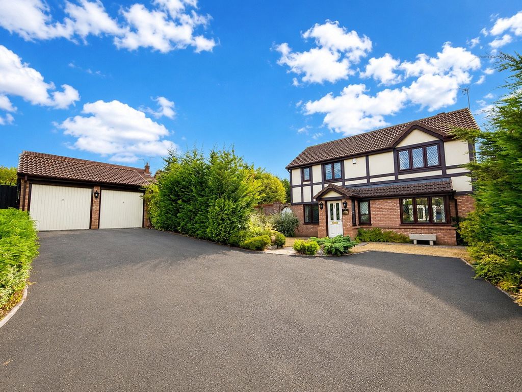 Property photo 1 of 31
