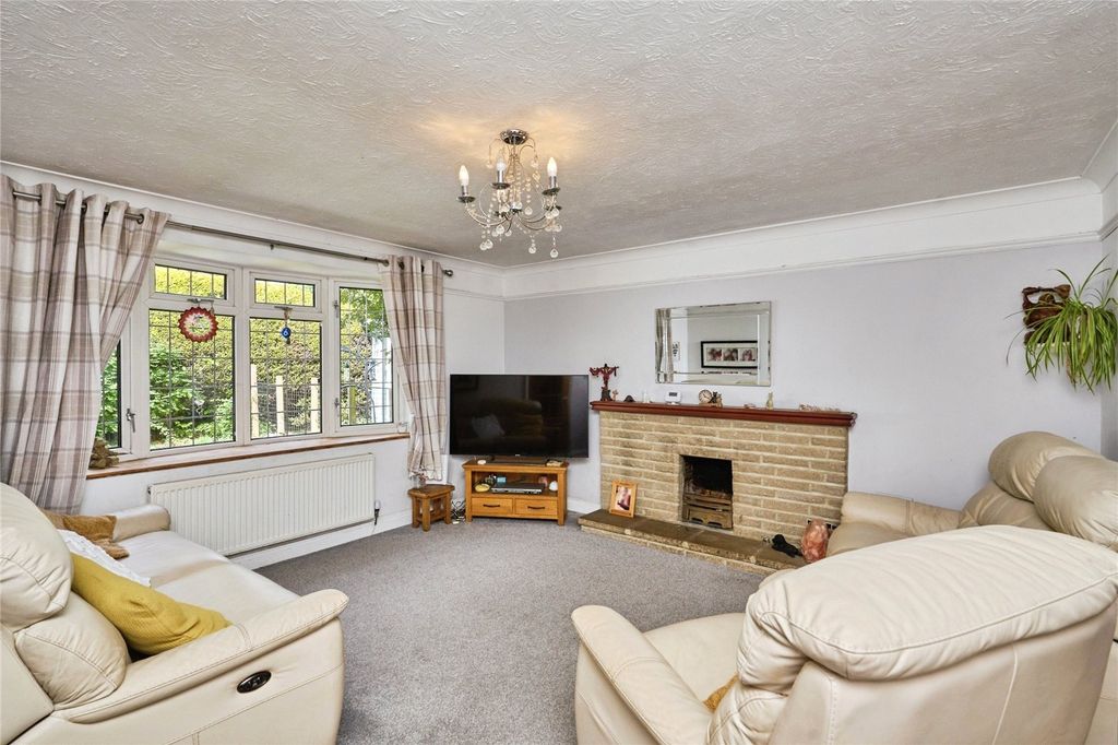 Property photo 3 of 22 Picture No. 30