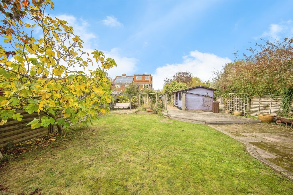 Property photo 3 of 20