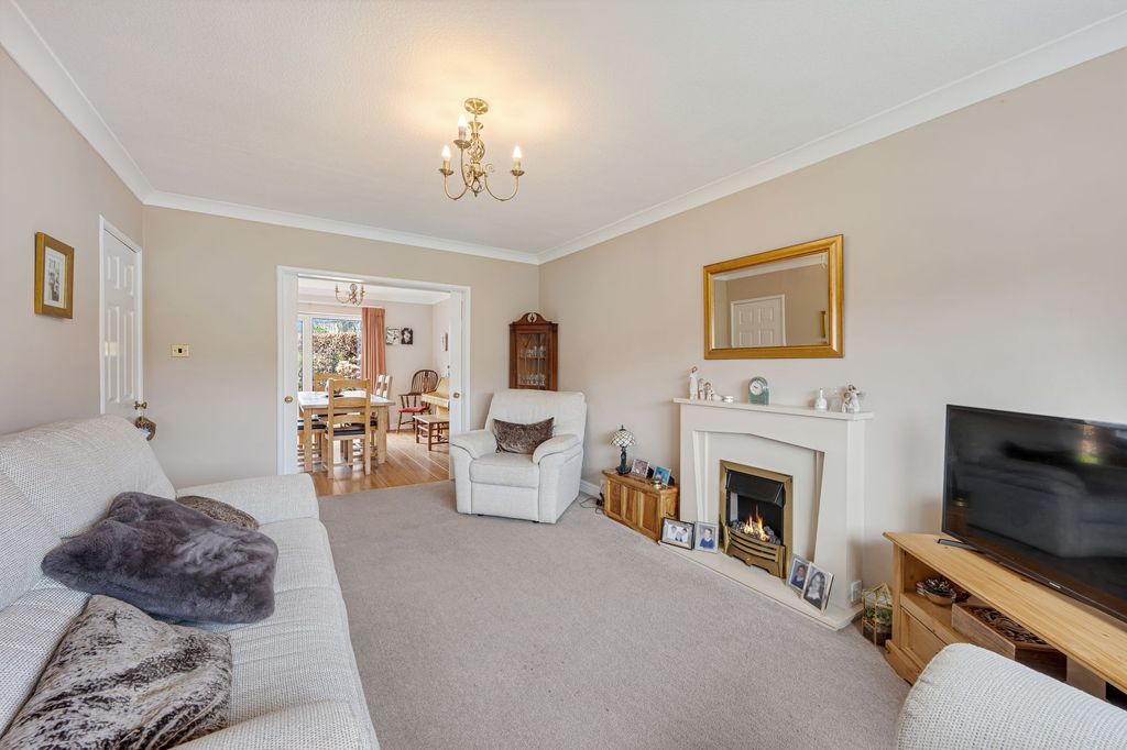 Property photo 3 of 19