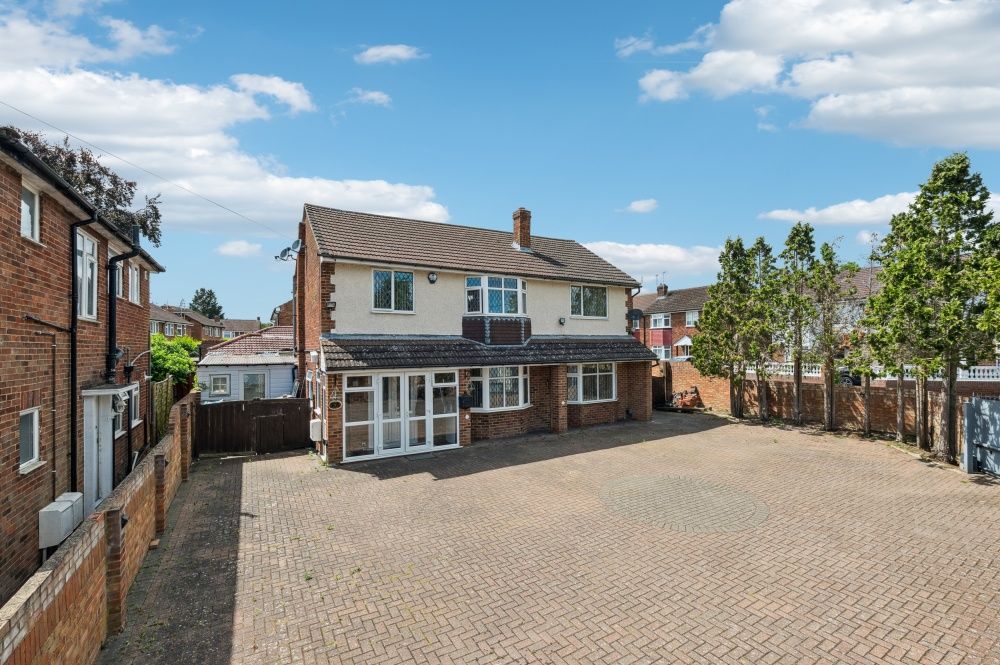 Property photo 1 of 24