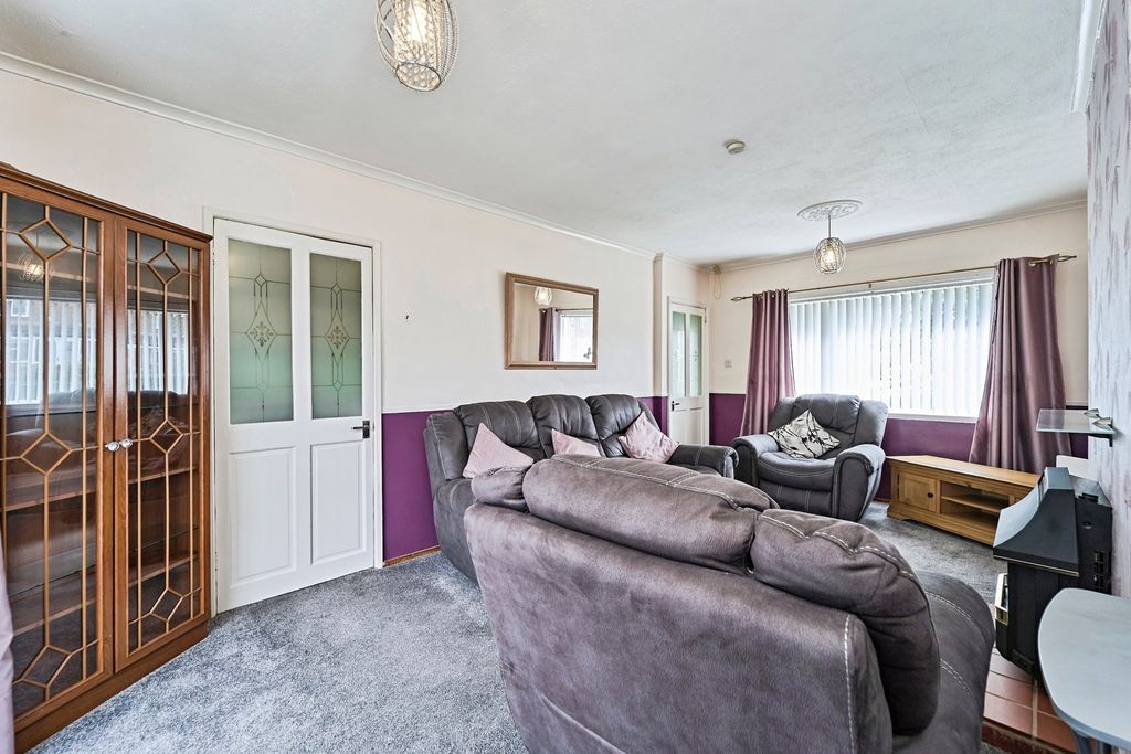 Property photo 3 of 17 Photo