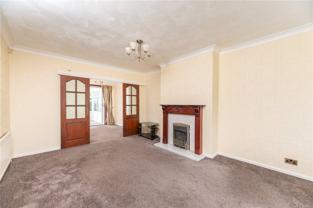 Property photo 3 of 32 Living Room