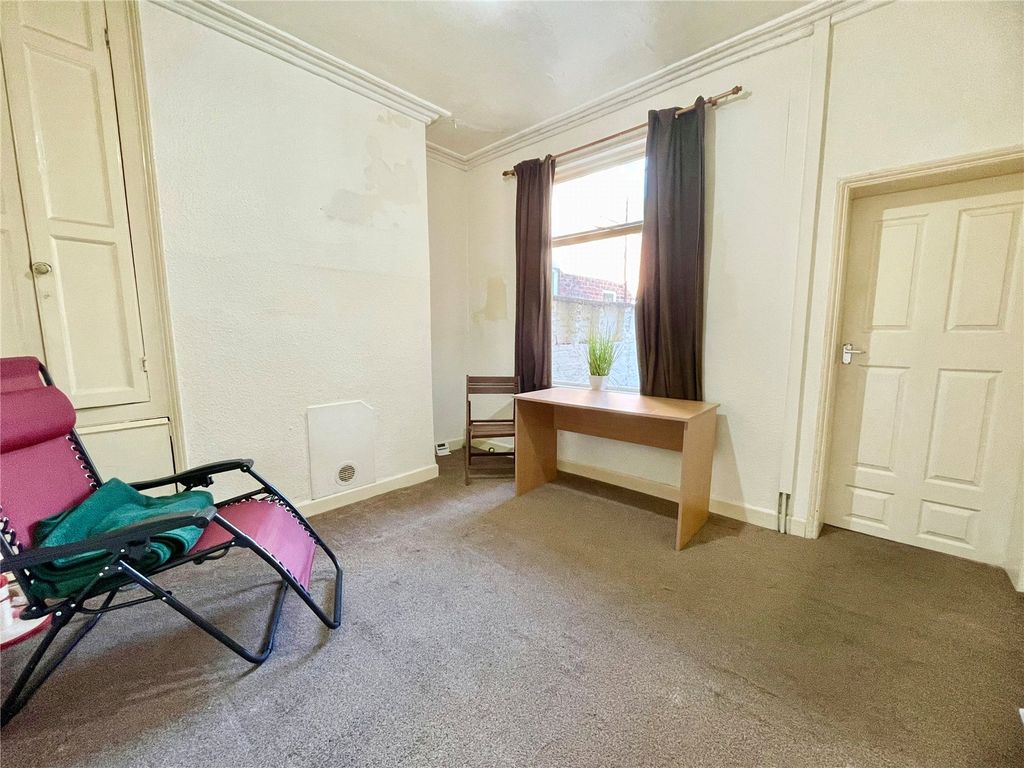 Property photo 3 of 12 Dining Room