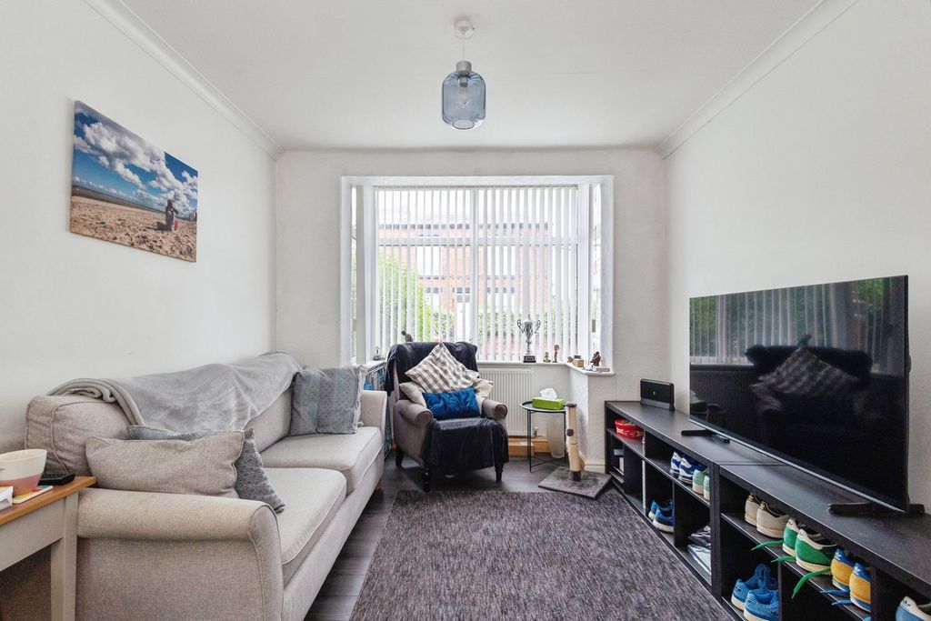 Property photo 2 of 16 Pbox-Img.Jpg