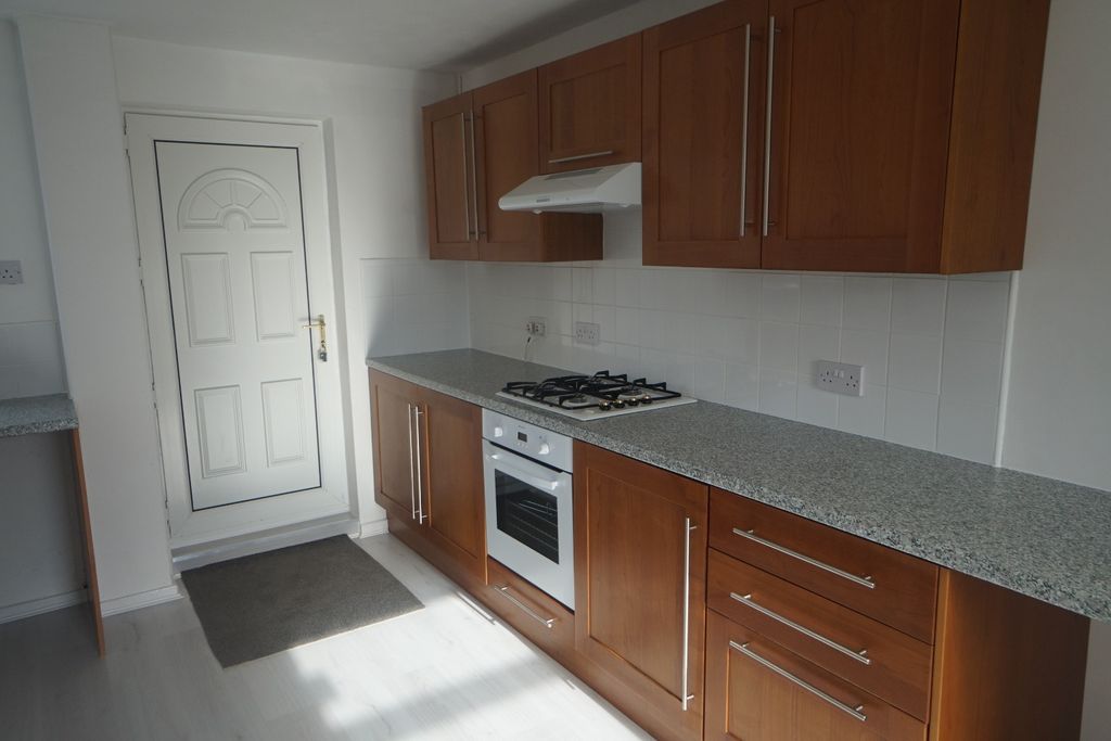 Property photo 2 of 12 2438912