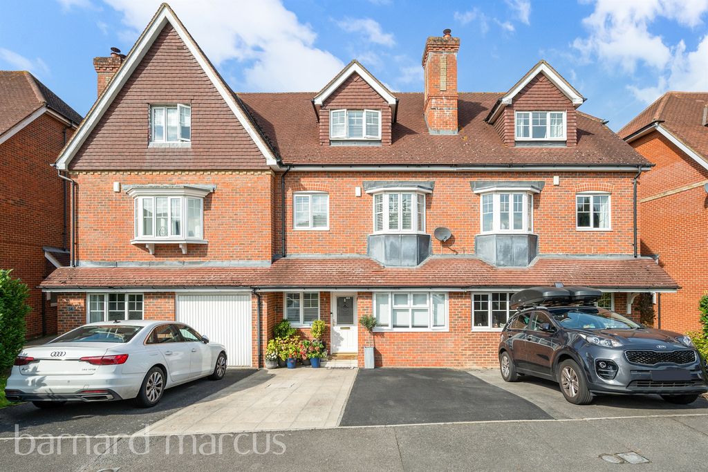 Property photo 1 of 18