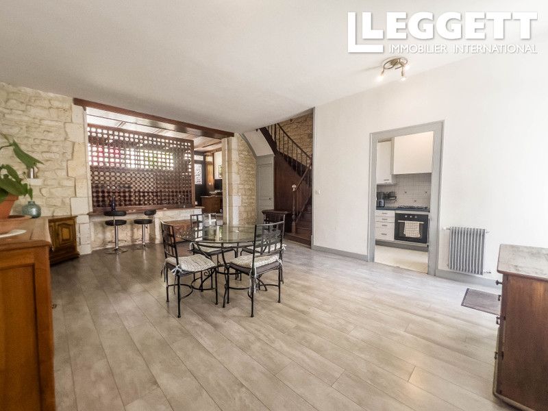 Property photo 2 of 10